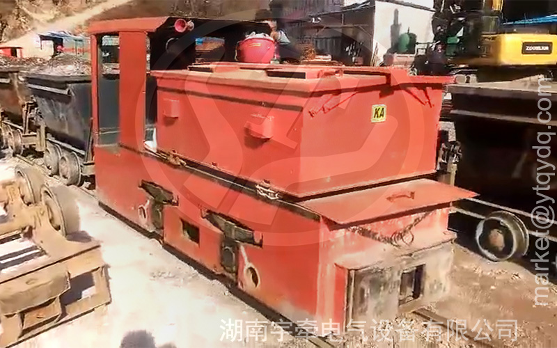 5噸蓄電池電機(jī)車現(xiàn)場視頻.jpg